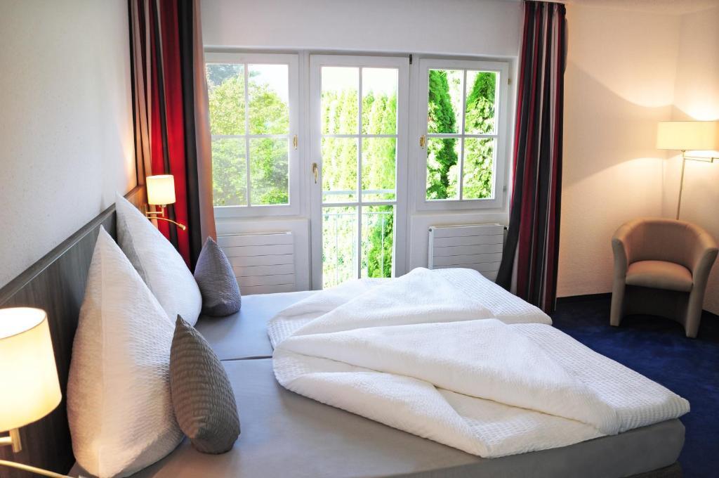 Hotel Krone Ueberlingen Am Ried Singen Exterior photo